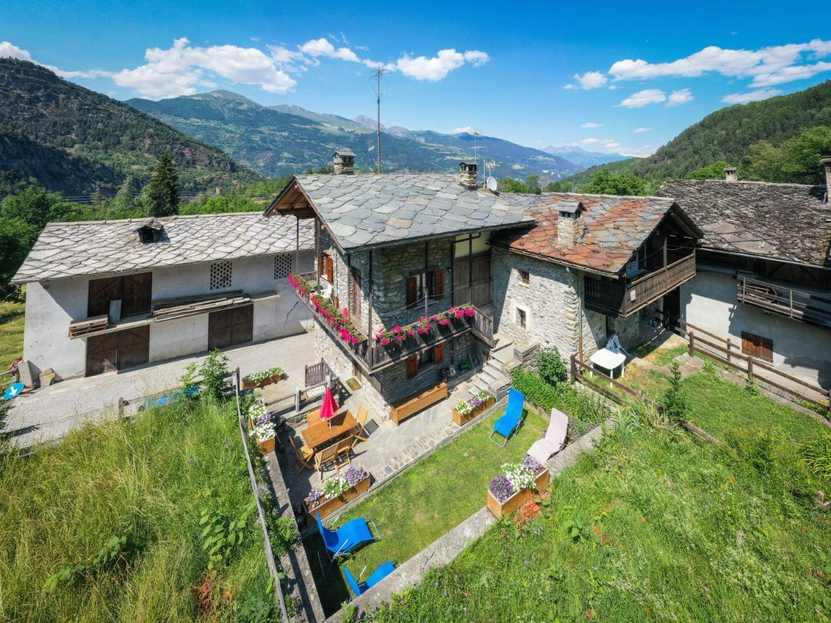 Casa Vacanze Grand-Haury Da Andrea อาร์วิแอร์ ภายนอก รูปภาพ