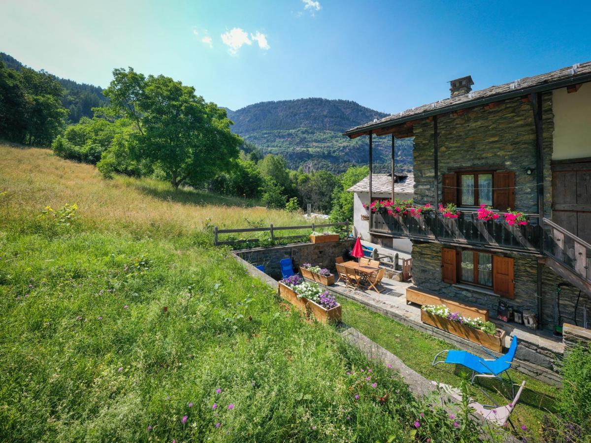 Casa Vacanze Grand-Haury Da Andrea อาร์วิแอร์ ภายนอก รูปภาพ