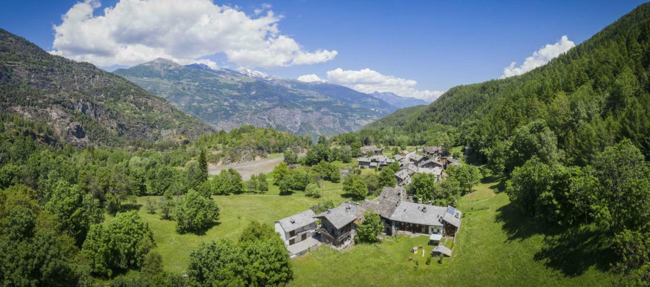 Casa Vacanze Grand-Haury Da Andrea อาร์วิแอร์ ภายนอก รูปภาพ