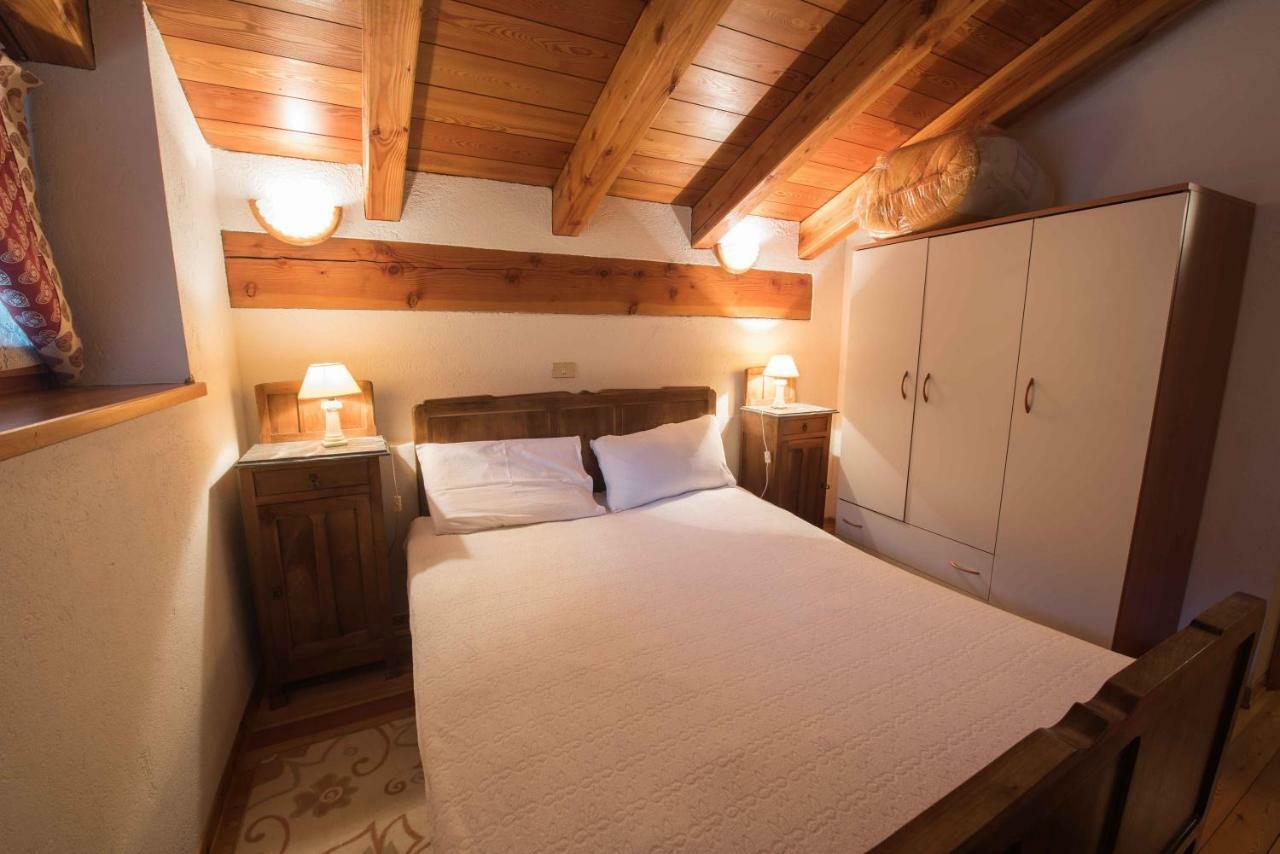 Casa Vacanze Grand-Haury Da Andrea อาร์วิแอร์ ภายนอก รูปภาพ